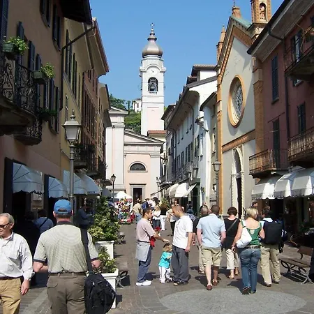Sleeps 6 Apartment Menaggio